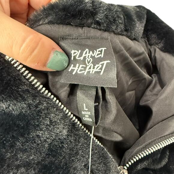 NEW Planet Heart Black Faux Fur Full Zip Jacket Size Large Hoodie Coat Soft Cozy - Picture 5 of 7